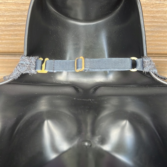 Les Coquines Halter Style Bralette EUC - Picture 6 of 13